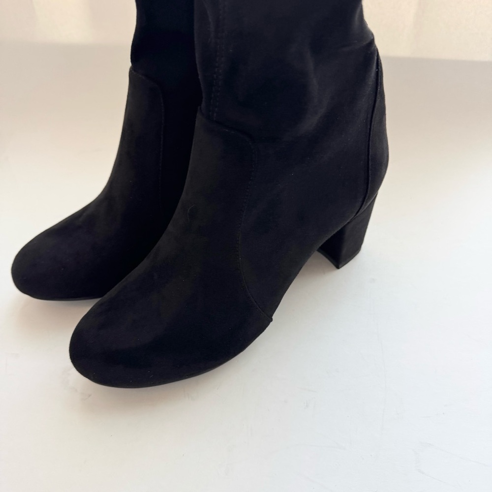 FOWT Women Size 8 Suede Black Boots - Picture 6 of 11